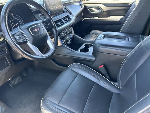 Certified 2021 GMC Yukon XL SLT w/ SLT Luxury Package AWD/4WD image 27