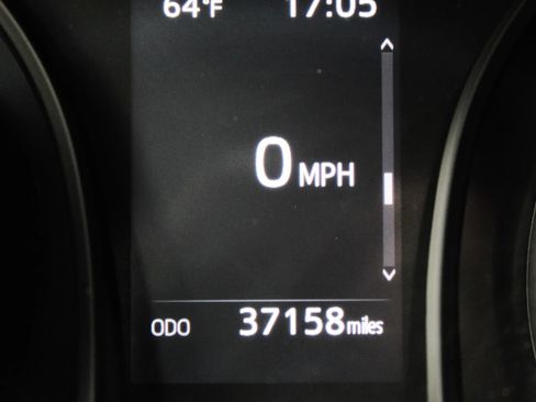 Used 2023 Toyota Camry SE image 14