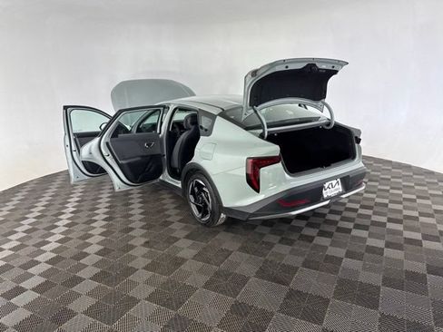 Certified 2025 Kia K4 EX FWD image 18