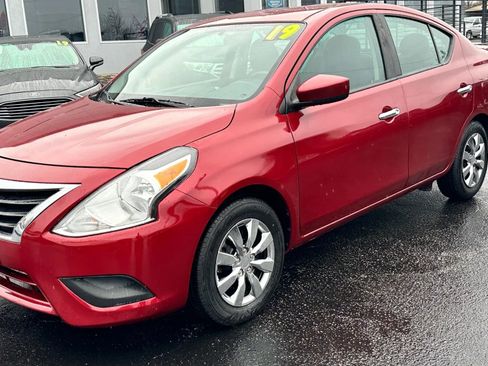 Used 2019 Nissan Versa SV image 1