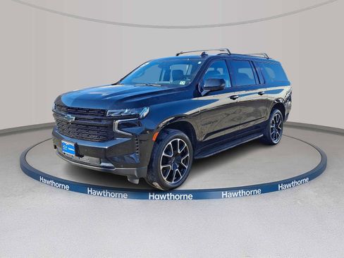 Used 2024 Chevrolet Suburban RST w/ Luxury Package image 3