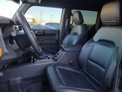 Used 2024 Ford Bronco Badlands image 12