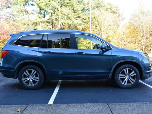 Used 2017 Honda Pilot EX-L image 4