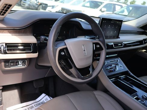 Used 2023 Lincoln Aviator Reserve w/ Equipment Group 201A RWD image 30