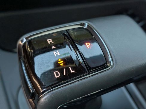 Used 2023 GMC Sierra 1500 AT4 w/ AT4 Premium Package image 28