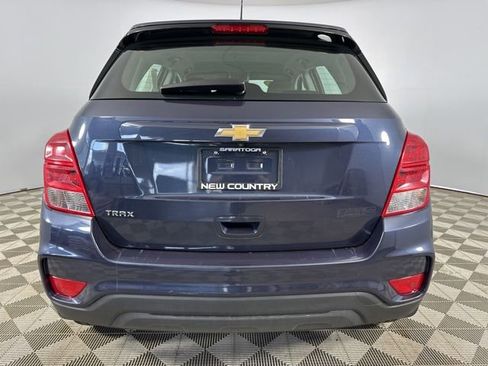 Used 2018 Chevrolet Trax LS w/ LPO, Protection Package FWD image 6