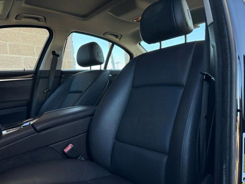 Used 2016 BMW 528i Sedan image 38