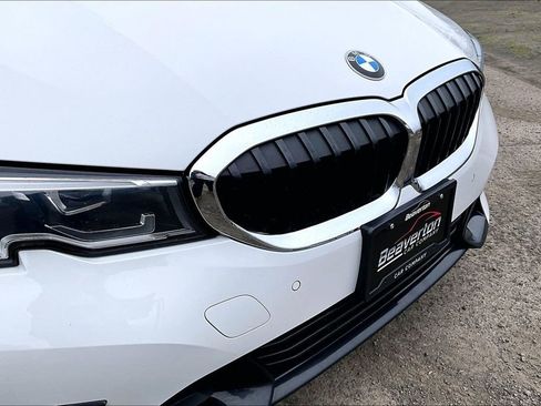Used 2021 BMW 330i Sedan w/ Driving Assistance Package image 32