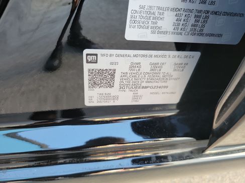 Used 2023 GMC Sierra 1500 AT4 w/ Technology Package AWD/4WD image 30