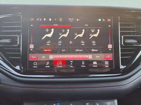 Used 2024 Dodge Durango GT image 18