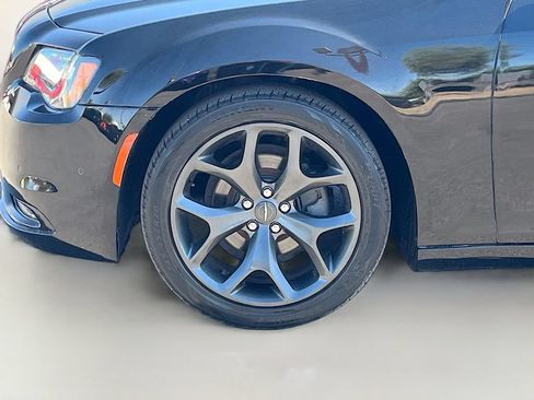 Used 2021 Chrysler 300 S RWD image 32