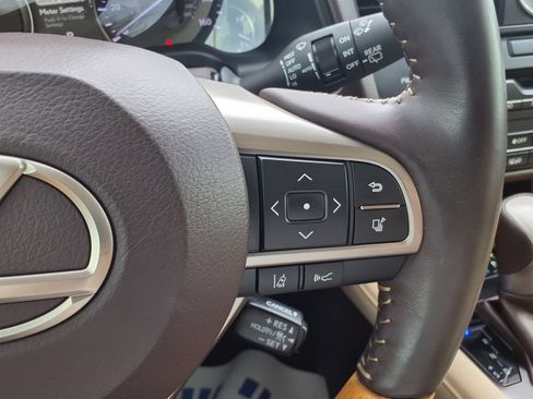 Used 2019 Lexus RX 450h AWD w/ Navigation Package image 25