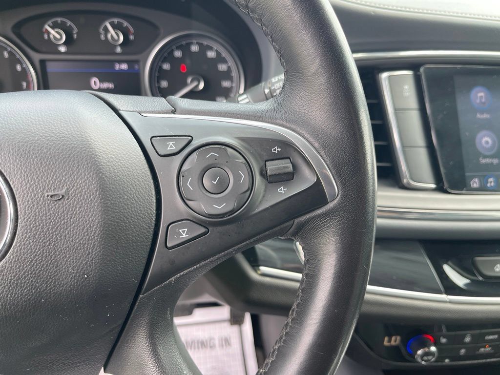 Used 2021 Buick Enclave Essence FWD image 15