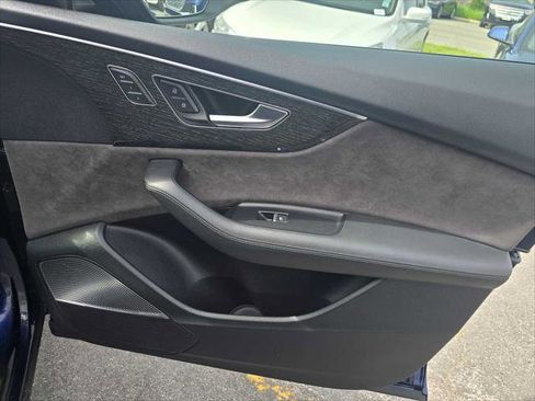 Used 2019 Audi Q8 Prestige w/ Luxury Package image 10