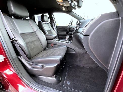 Certified 2022 Jeep Grand Cherokee Laredo X image 15