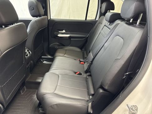 Used 2022 Mercedes-Benz GLB 250 4MATIC image 13