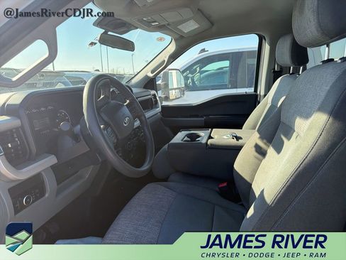 Used 2024 Ford F250 XLT image 2