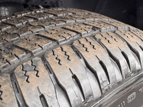 Used 2024 RAM 1500 Classic SLT image 32