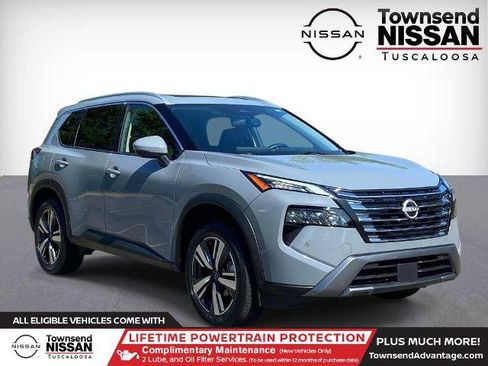 Certified 2025 Nissan Rogue SL w/ SL Premium Package FWD image 1
