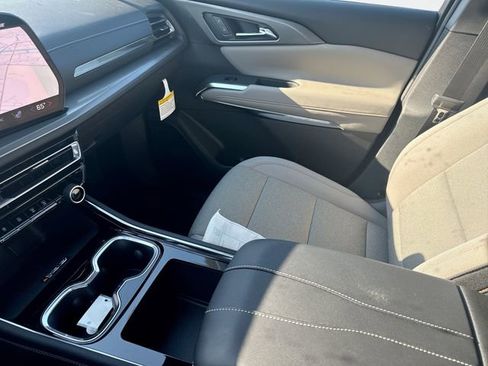 New 2026 Chevrolet Traverse LT image 21