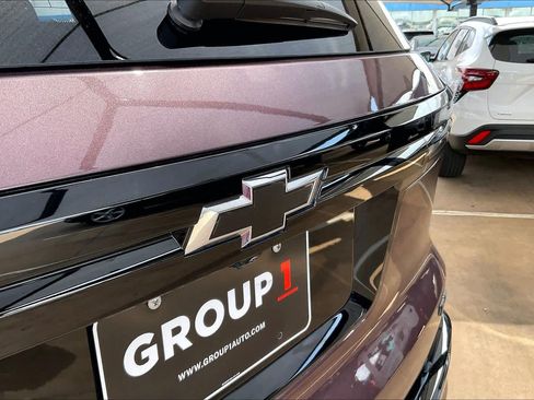 Used 2024 Chevrolet Traverse RS image 31