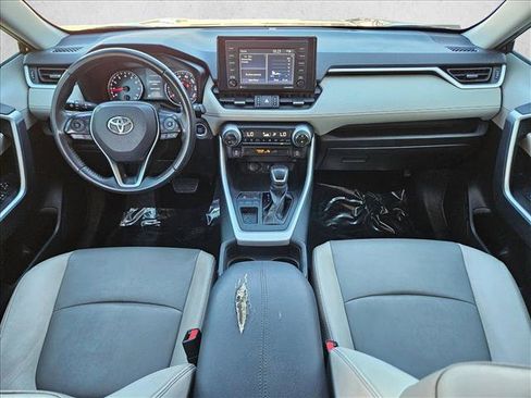 Used 2021 Toyota RAV4 XLE Premium w/ Carpet Mat Package (TMS) image 17