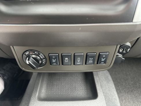 Used 2019 Nissan Frontier PRO-4X w/ Pro-4x Luxury Package image 13