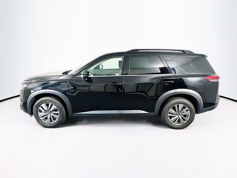 Used 2024 Nissan Pathfinder SV FWD image 4