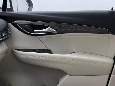 Used 2022 Buick Envision Avenir w/ Technology Package II FWD image 48
