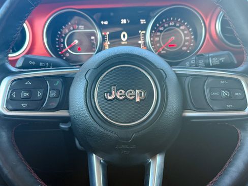 Used 2018 Jeep Wrangler Unlimited Rubicon w/ Steel Bumper Group image 39