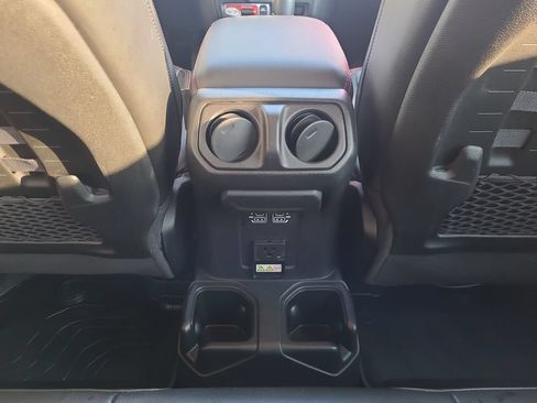 Used 2022 Jeep Wrangler Rubicon w/ LED Lighting Group AWD/4WD image 19
