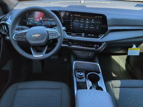 New 2026 Chevrolet Equinox LT w/ LPO, Floor Liner Package FWD image 4