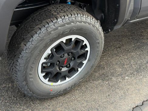 New 2026 Toyota Tacoma TRD Off-Road image 5
