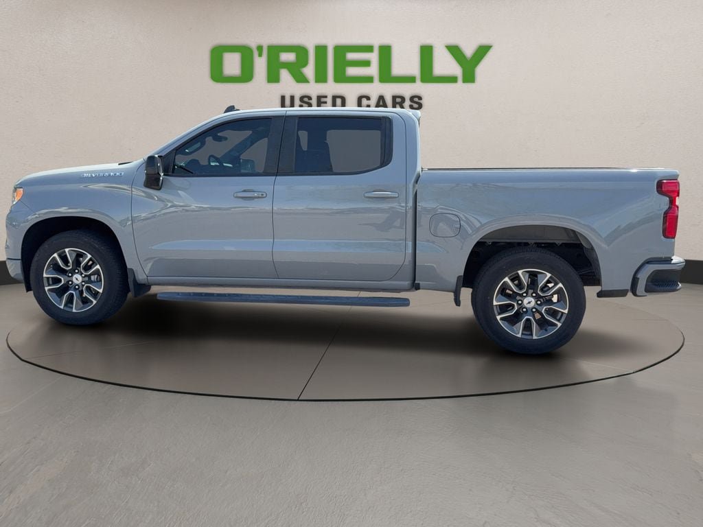 Used 2024 Chevrolet Silverado 1500 RST RWD image 3