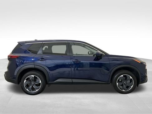 Used 2024 Nissan Rogue SV FWD image 7