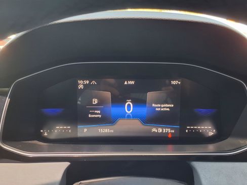 Used 2025 Volkswagen Jetta SE FWD image 25