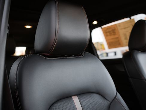 Certified 2025 MAZDA CX-90 3.3 Turbo S w/ Premium Package image 33