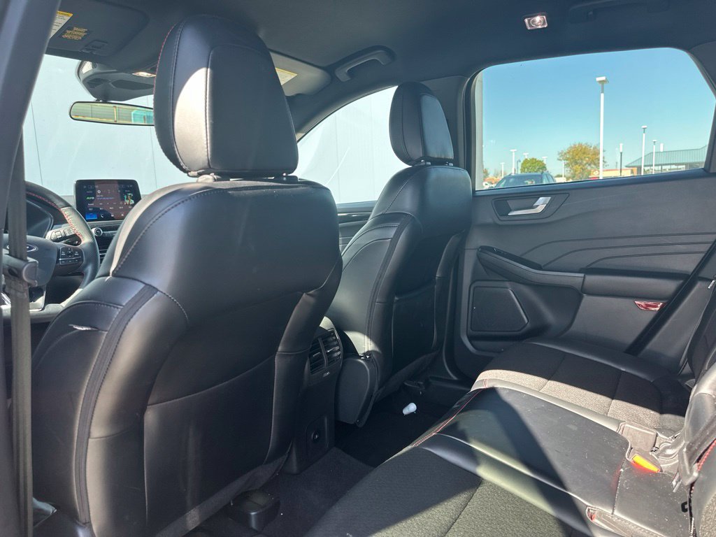 Certified 2025 Ford Escape ST-Line Select AWD/4WD image 19