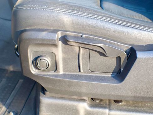 Used 2021 Land Rover Defender 90 S image 34