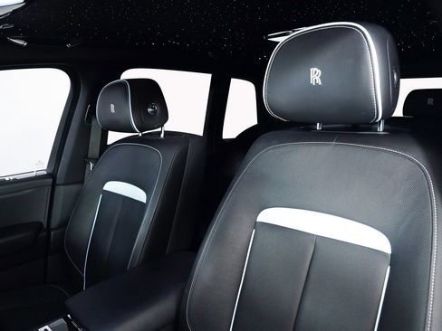 Used 2024 Rolls-Royce Cullinan Black Badge image 3