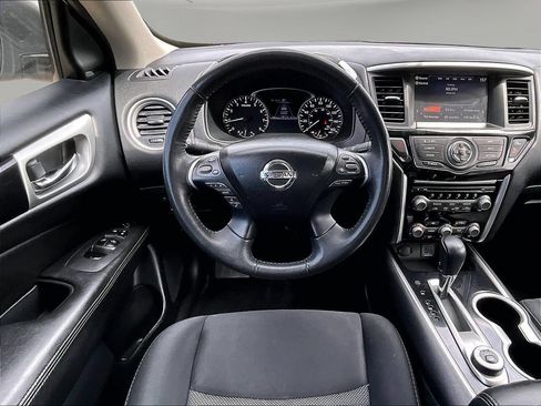 Used 2019 Nissan Pathfinder SV AWD/4WD image 11