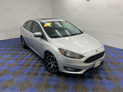 Used 2018 Ford Focus SEL image 32