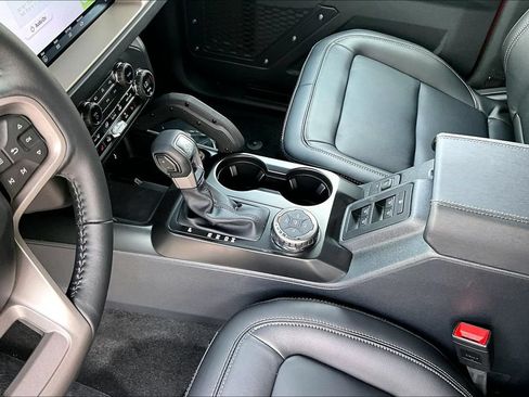 New 2026 Ford Bronco Outer Banks w/ Sasquatch Package AWD/4WD image 8