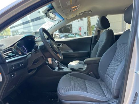 Used 2020 Kia Niro LX FWD image 18
