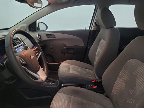 Used 2020 Chevrolet Sonic LT image 17