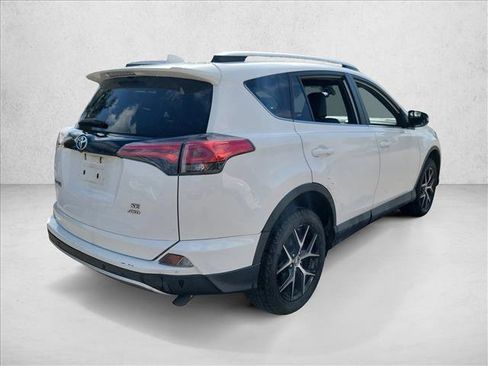 Used 2016 Toyota RAV4 SE w/ Advanced Technology Package image 5