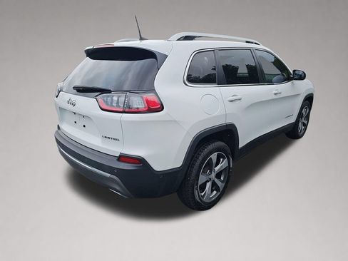 Used 2019 Jeep Cherokee Limited w/ Luxury Group FWD image 4