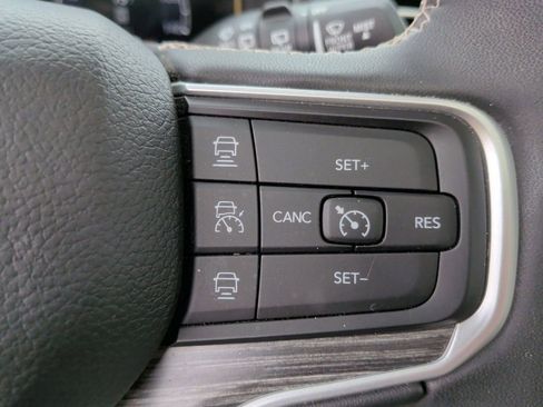 Used 2024 Jeep Wagoneer Series III w/ Premium Group I image 20