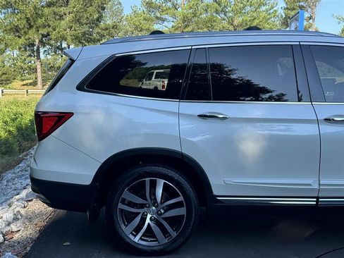 Used 2016 Honda Pilot Touring image 5