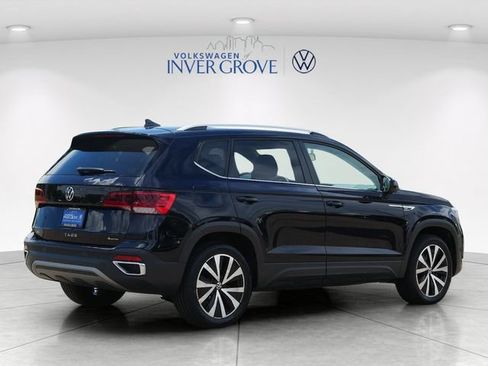 Certified 2022 Volkswagen Taos SE FWD image 7